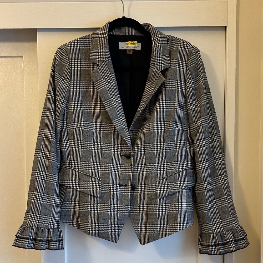 Chic Plaid Blazer with Ruffle Cuffs